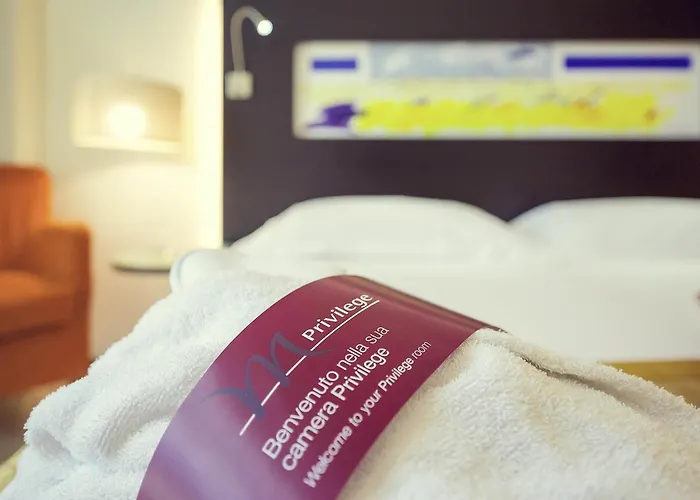 锡拉库扎美居酒店 4*