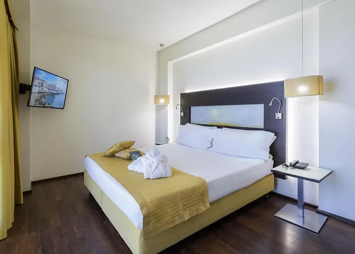 锡拉库扎美居酒店