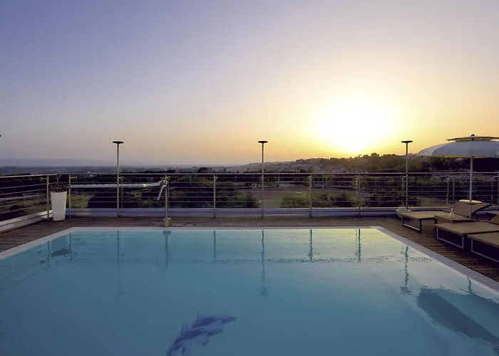 锡拉库扎美居酒店